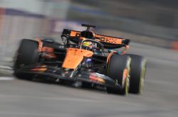 -红牛二队碾压红牛车队，汉密尔顿带队取胜