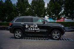 开云体育在线-豪门对决谁与争锋，看尽胜负之间