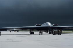 开云APP-德里赫特送致命大礼，欧战新贵从黑色七分钟碾过欧洲旧山河