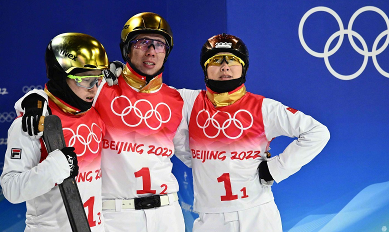 德国队逆转中国队，黄鸭组合点燃赛场