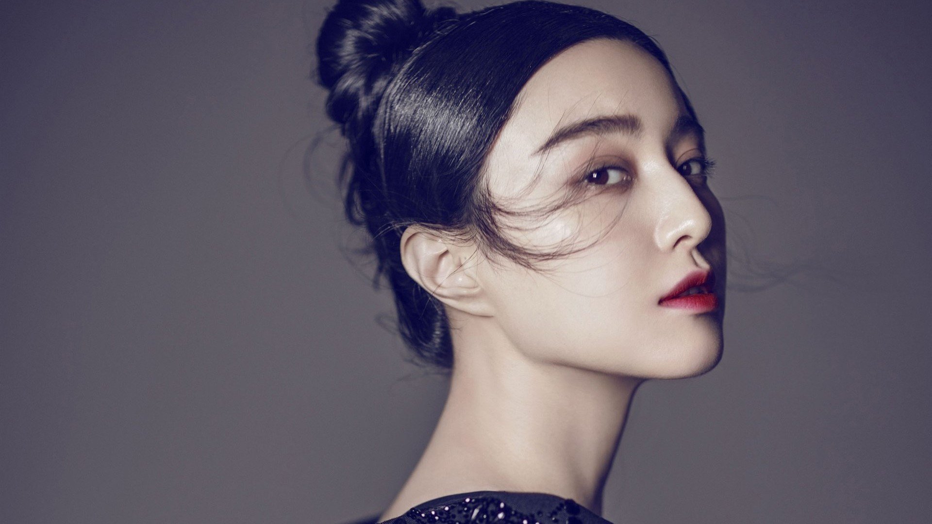 闪耀对决，辽宁迎战开拓者，伦纳德逆境崛起成全场焦点