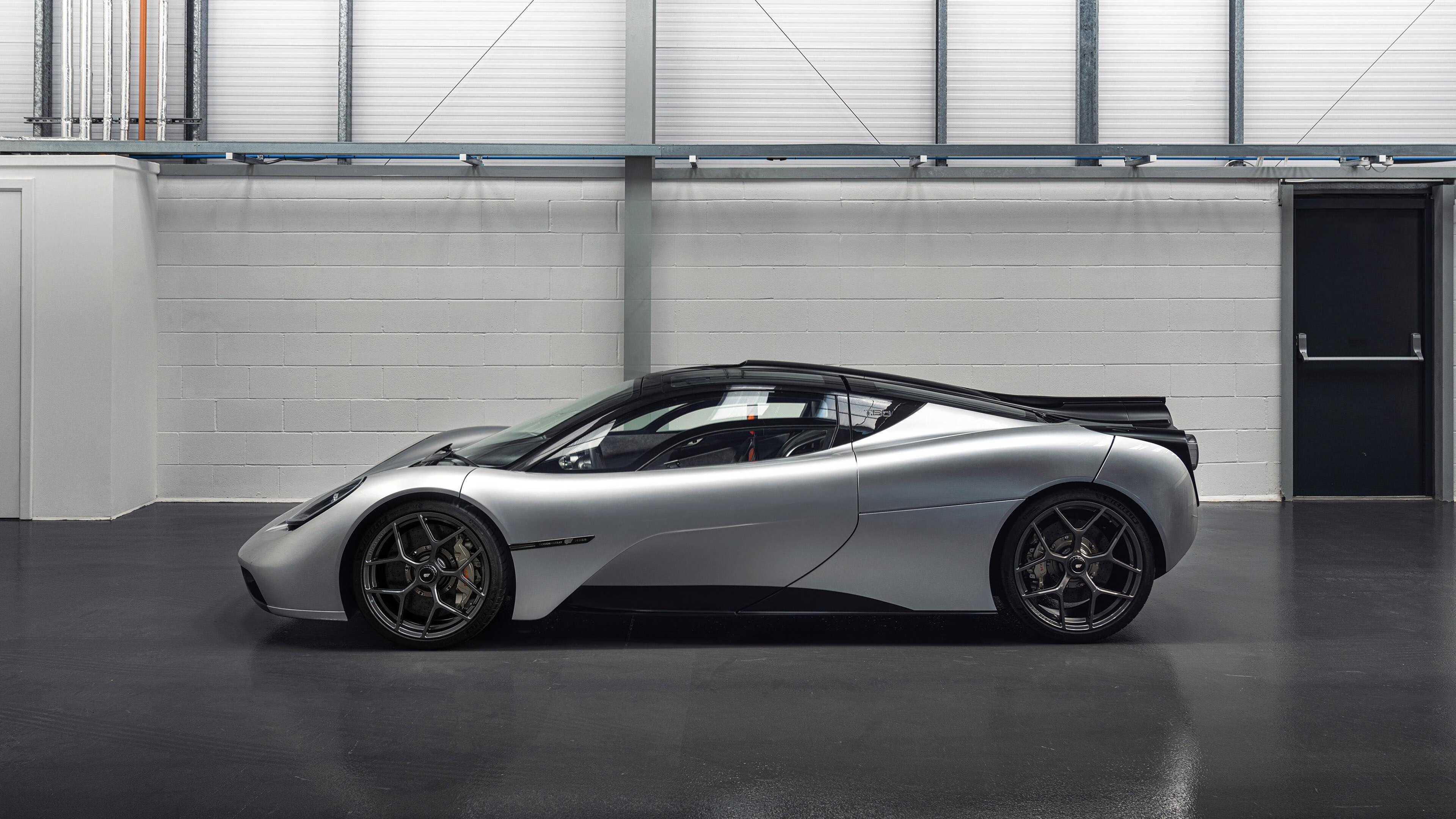 热火对阵76人，福克斯里程碑闪耀赛场