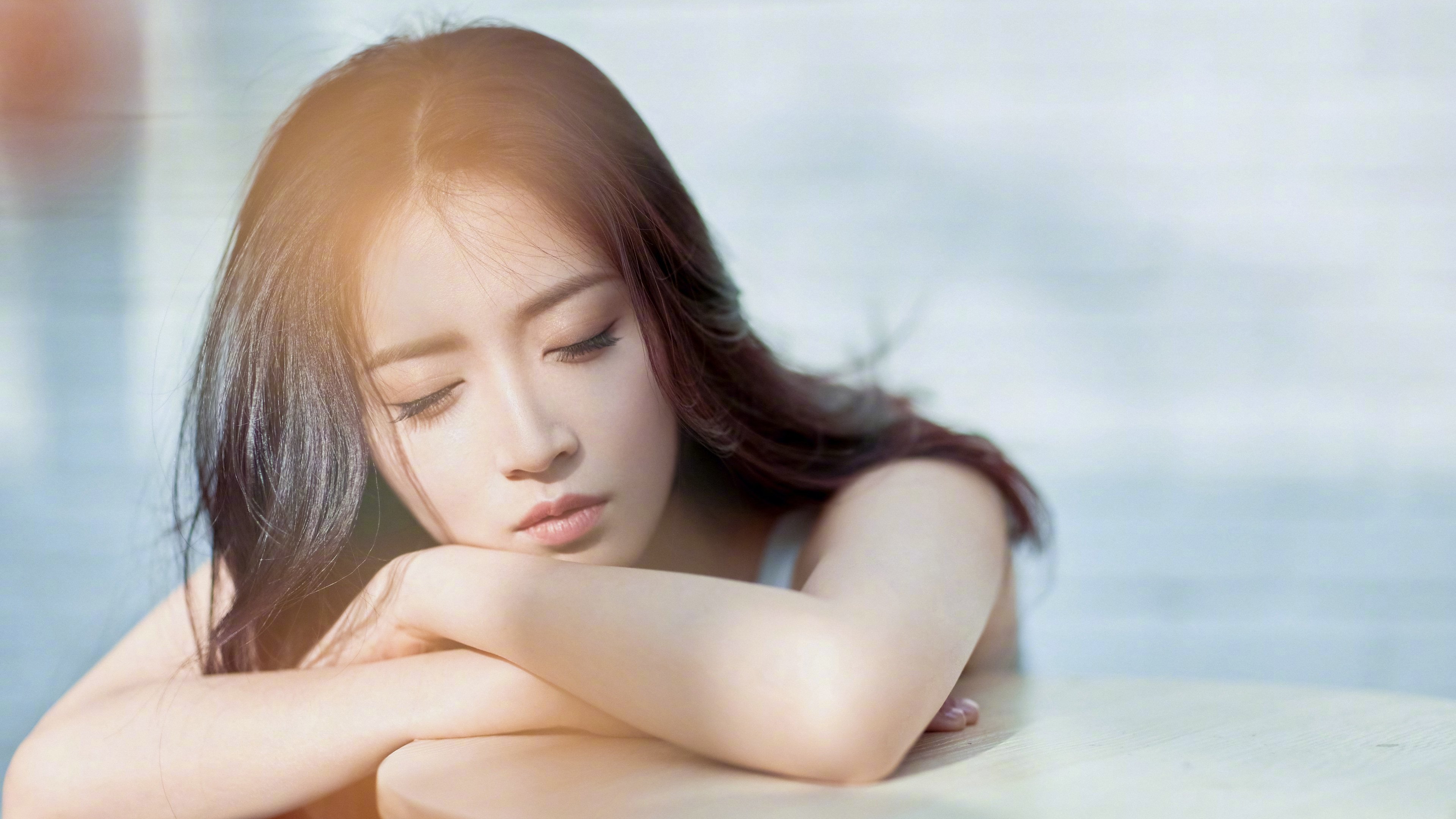 足球的双重盛宴，德甲争冠白热化，乌拉圭压哨绝杀阿尔及利亚