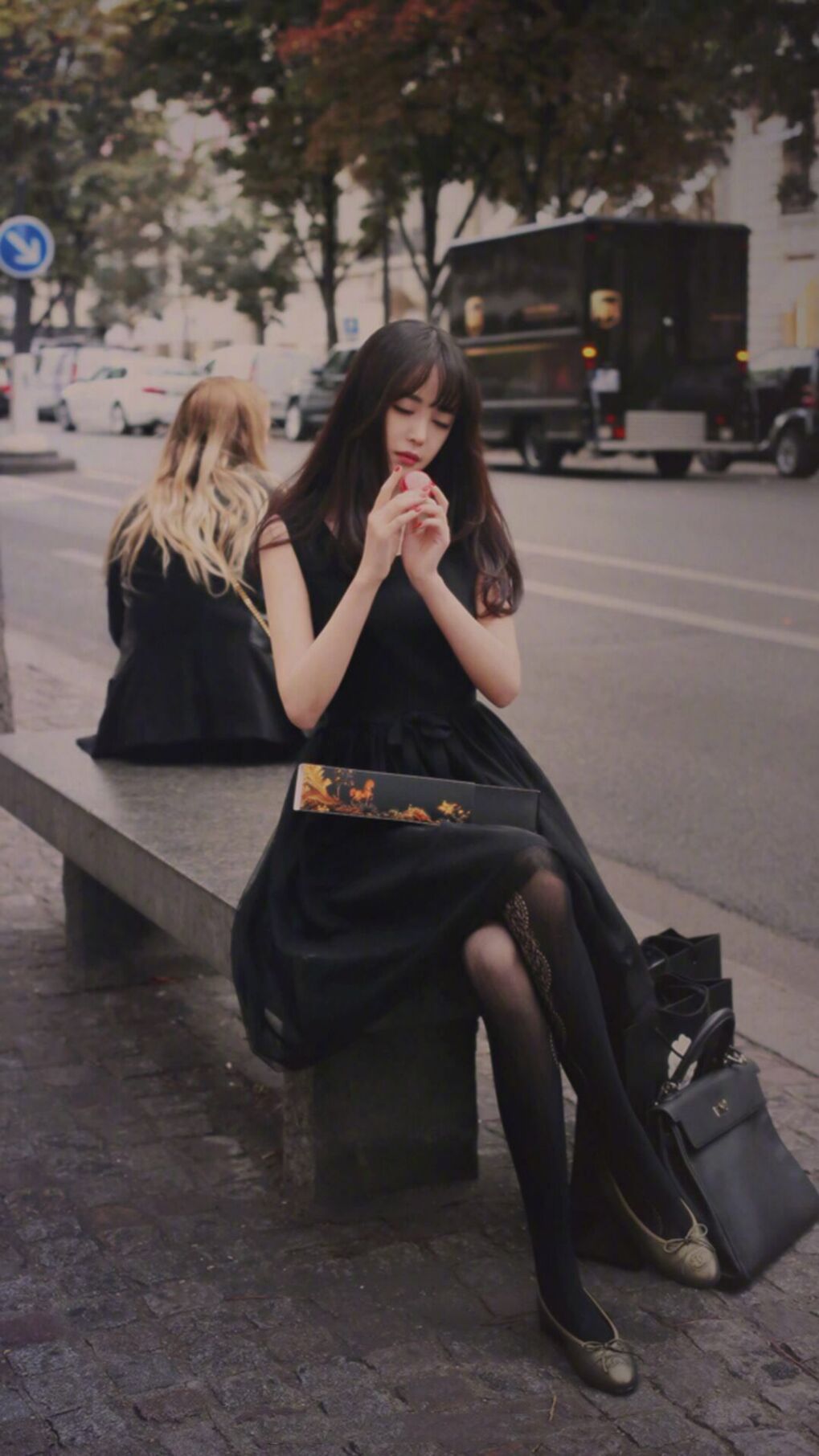 足球的双重盛宴，德甲争冠白热化，乌拉圭压哨绝杀阿尔及利亚