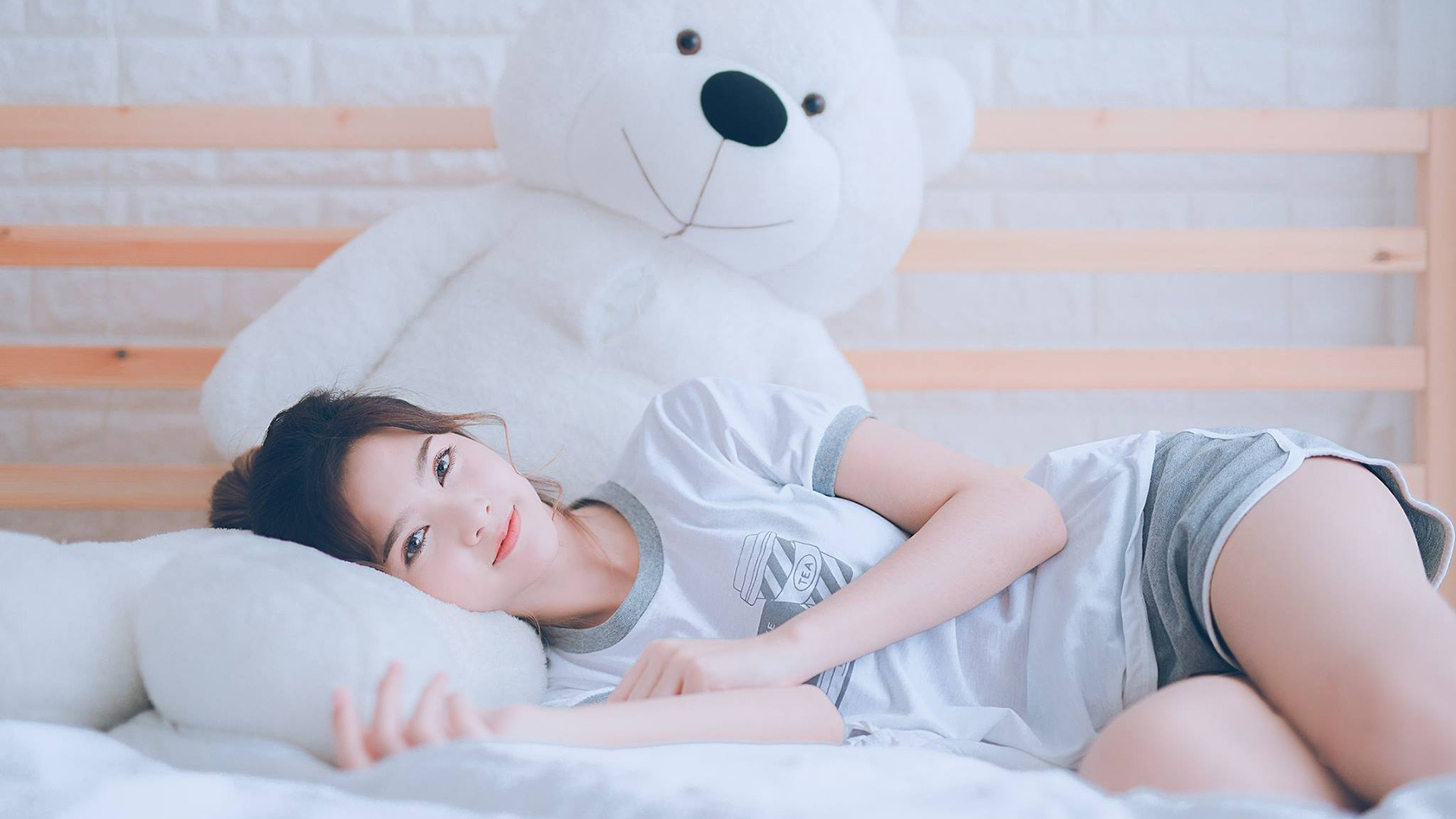 哈利伯顿狂飙点燃赛场,灰熊终结新疆队不败金身