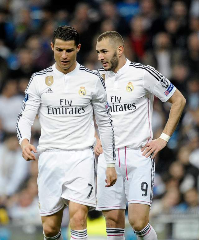 突尼斯一波带走巴西，本泽马成为关键先生