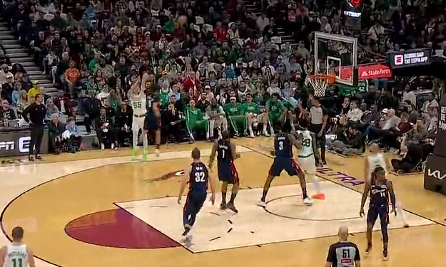 凯尔特人对阵骑士，武切维奇末节接管比赛