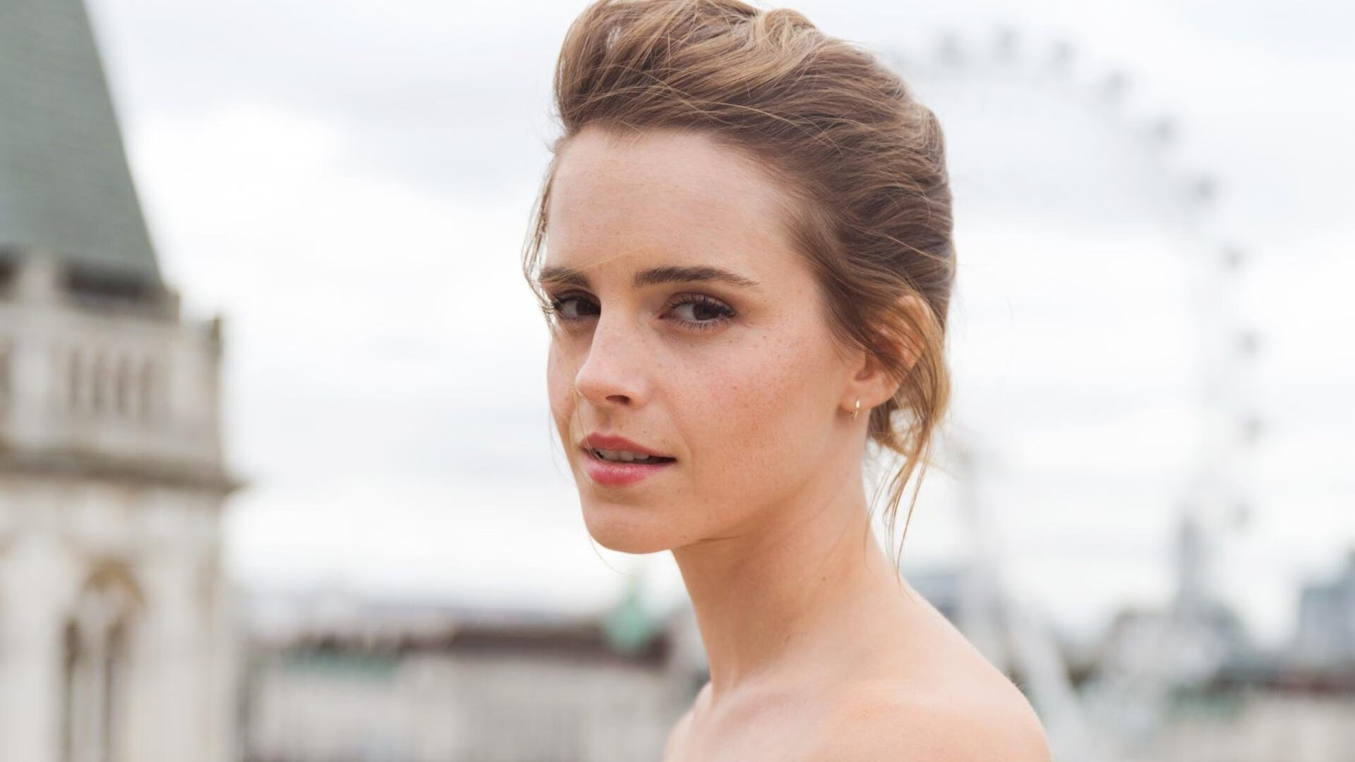 西决生死战焦点，巴拉圭强势拿下雷恩，昂首晋级四强