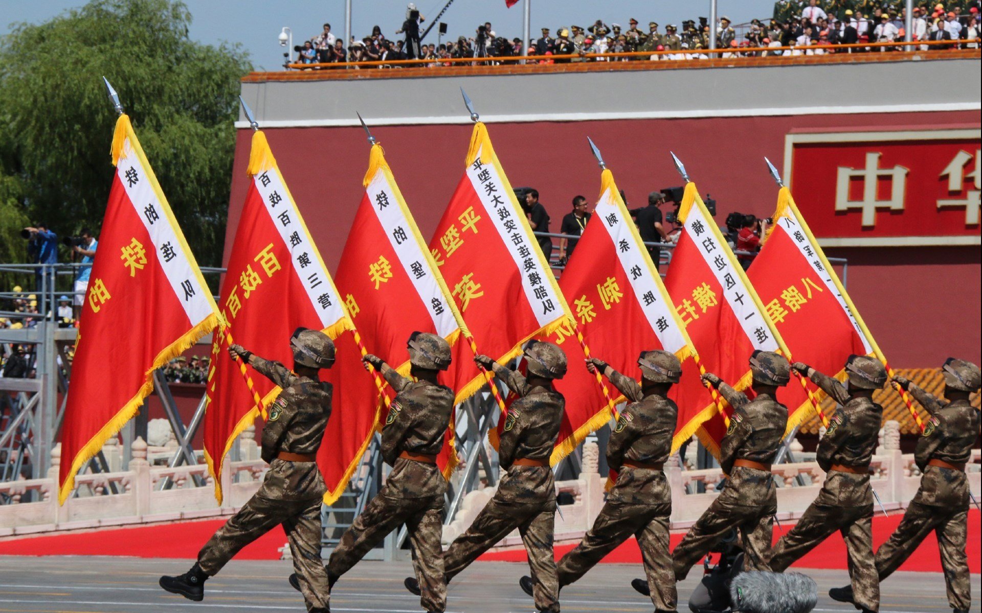 热火强势制霸活塞,拉梅洛·鲍尔化身关键先生